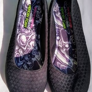 Sketchers Women's Size 10 Black Shoes